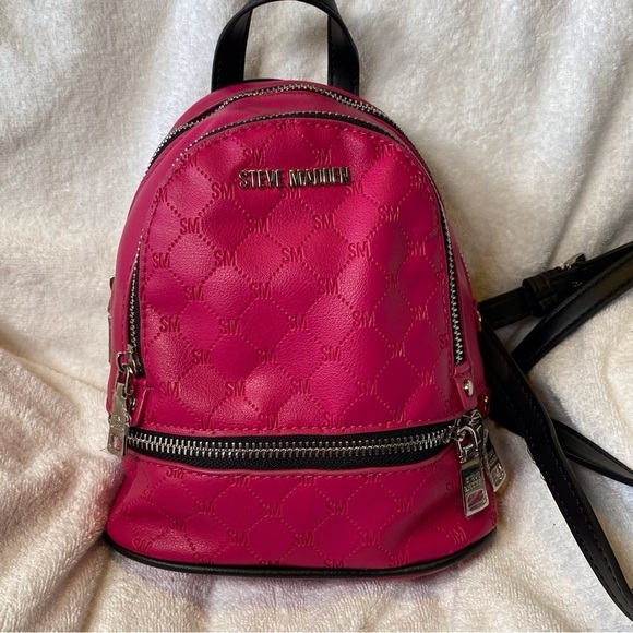 BNWT Steve Madden: Fushia Mini Backpack. - Picture 1 of 14